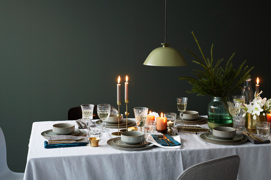 Mastering the Art of Tablescaping: Tips for Stylish Table Settings
